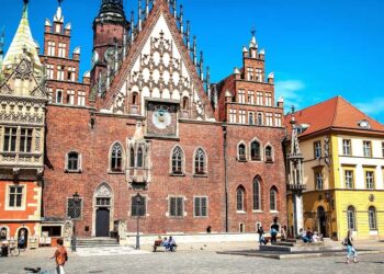 Виліт із Вроцлава: чому українцям варто придивитися до цього аеропорту у Польщі