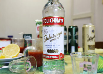 Росія стрімко спивається: зафіксовано рекордне зростання алкогольних розладів — The Telegraph