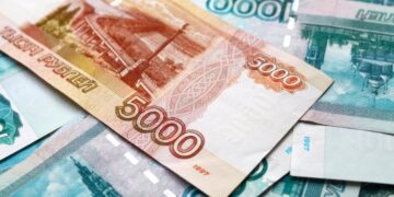 Російська економіка вперше з 2023 року пішла в мінус, – Bloomberg