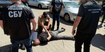 Затримання на гарячому: керівника Житомирського обласного ТЦК викрили на хабарях за «звільнення» від мобілізації