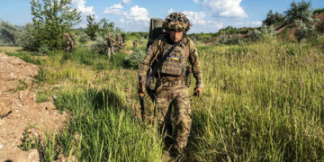 Міноборони запустило піхотно-штурмові контракти: до 460 тисяч гривень на місяць та визначені строки служби