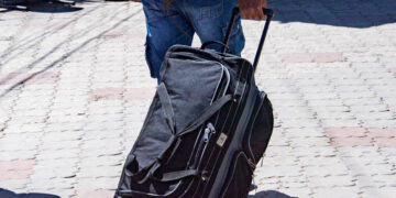 ЄС може обмежити тимчасовий захист для українських чоловіків: у Брюсселі обговорюють нові правила