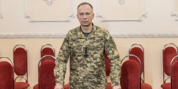 Сирський вперше відповів Федорову: заявив про проблеми з контрактами, мобілізацією та виплатами військовим