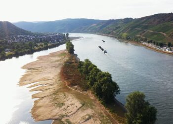Найважливіша річка Європи міліє через посуху: промисловість Німеччини зіткнулася з новими проблемами, – Bloomberg