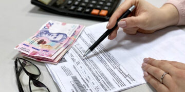 В Україні планують поступове підвищення комунальних тарифів: що передбачає новий меморандум з МВФ