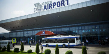 Аеропорт Кишинева запустив безкоштовний трансфер для пасажирів з України
